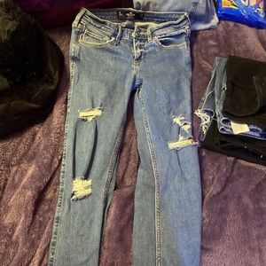 Hollister destroyed boot wash jeans. Medium wash. Size 1 (25). Women’s.